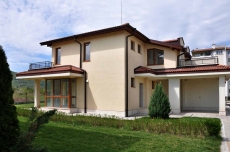 къща 4